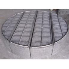 DEMISTER AND SUPPORT GRID